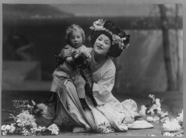 Geraldine_Farrar_in_the_role_of_Madame_Butterfly